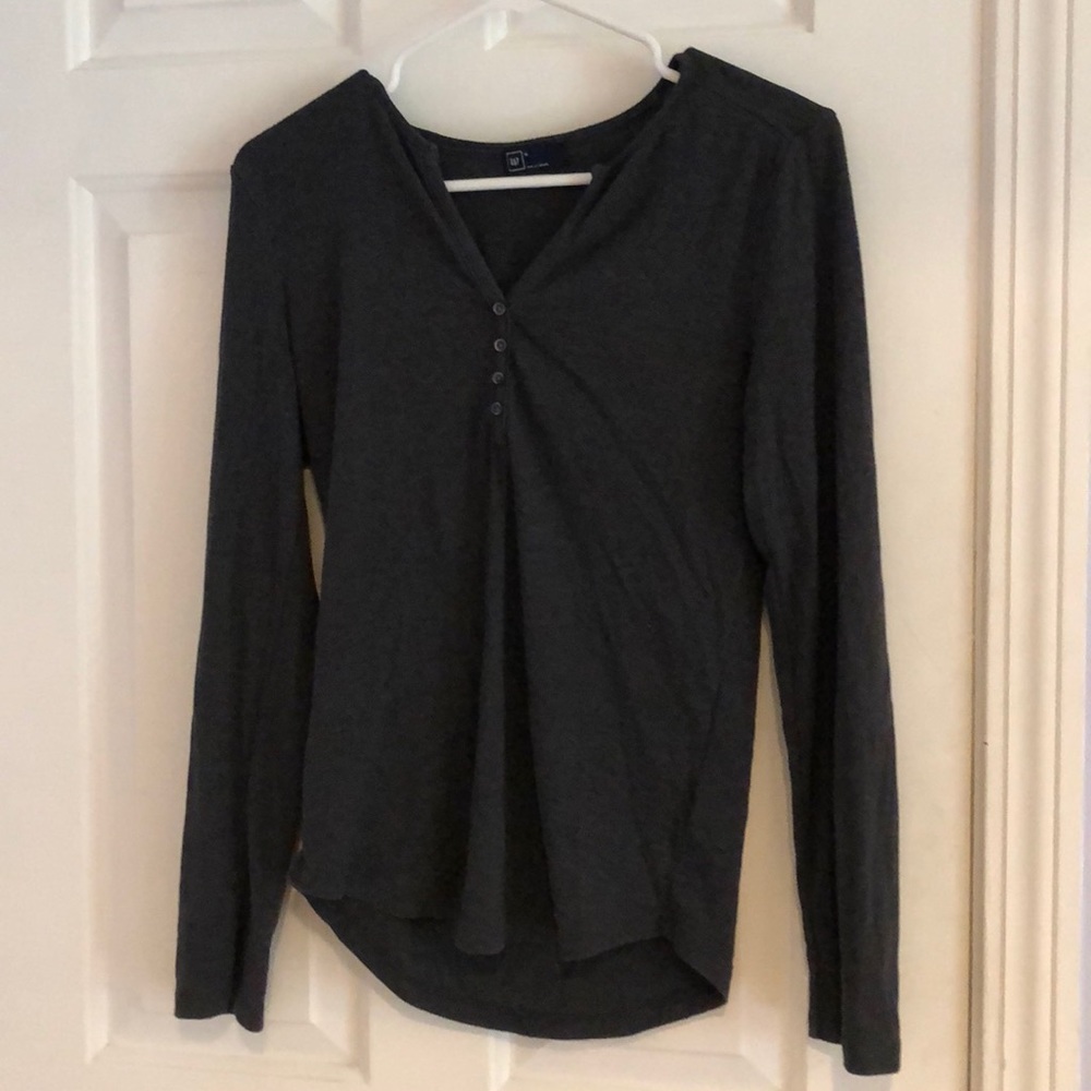 GREY LONG SLEEVE VNECK BUTTONS CUTE CASUAL COMFY